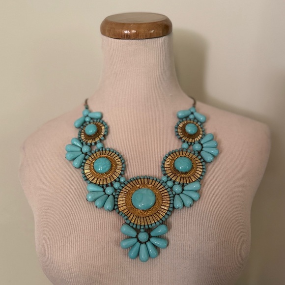 Turquoise Glass Beaded Bib Statement Necklace 🦋 - Picture 3 of 7